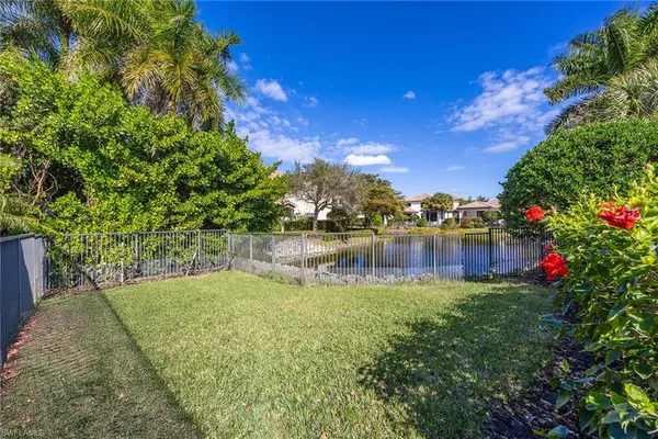 $2,950,000 | 2277 Residence Circle, Naples, FL 34105