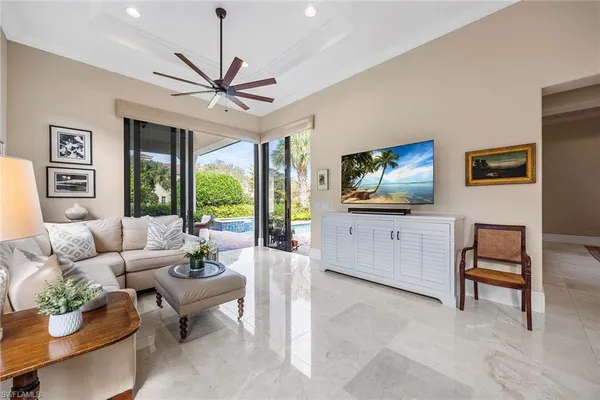 $2,950,000 | 2277 Residence Circle, Naples, FL 34105