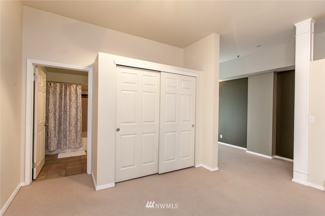 526 1st Avenue South, Unit 203 Seattle, WA 98104 - Photo 12 of 20