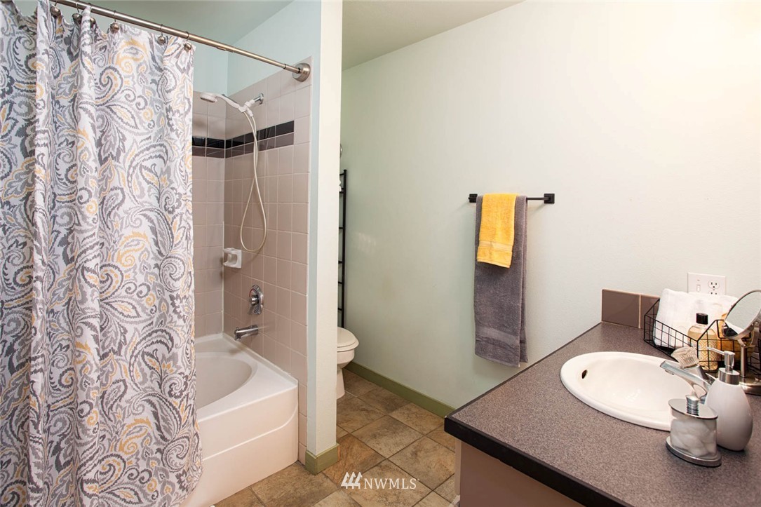 526 1st Avenue South, Unit 203 Seattle, WA 98104 - Photo 13 of 20