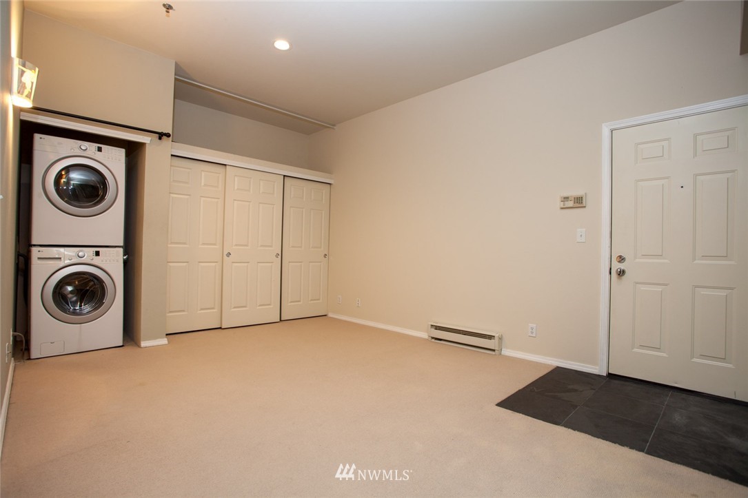 526 1st Avenue South, Unit 203 Seattle, WA 98104 - Photo 14 of 20