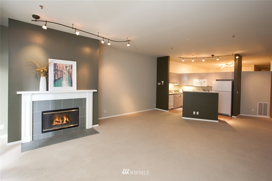 526 1st Avenue South, Unit 203 Seattle, WA 98104 - Photo 6 of 20