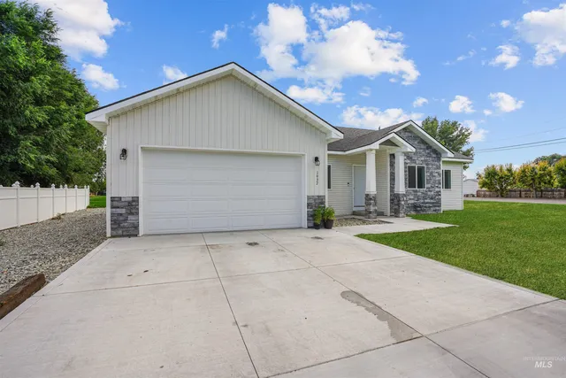 $355,000 | 1937 15th Street, Heyburn, ID 83336