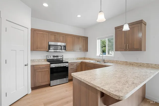 $355,000 | 1937 15th Street, Heyburn, ID 83336