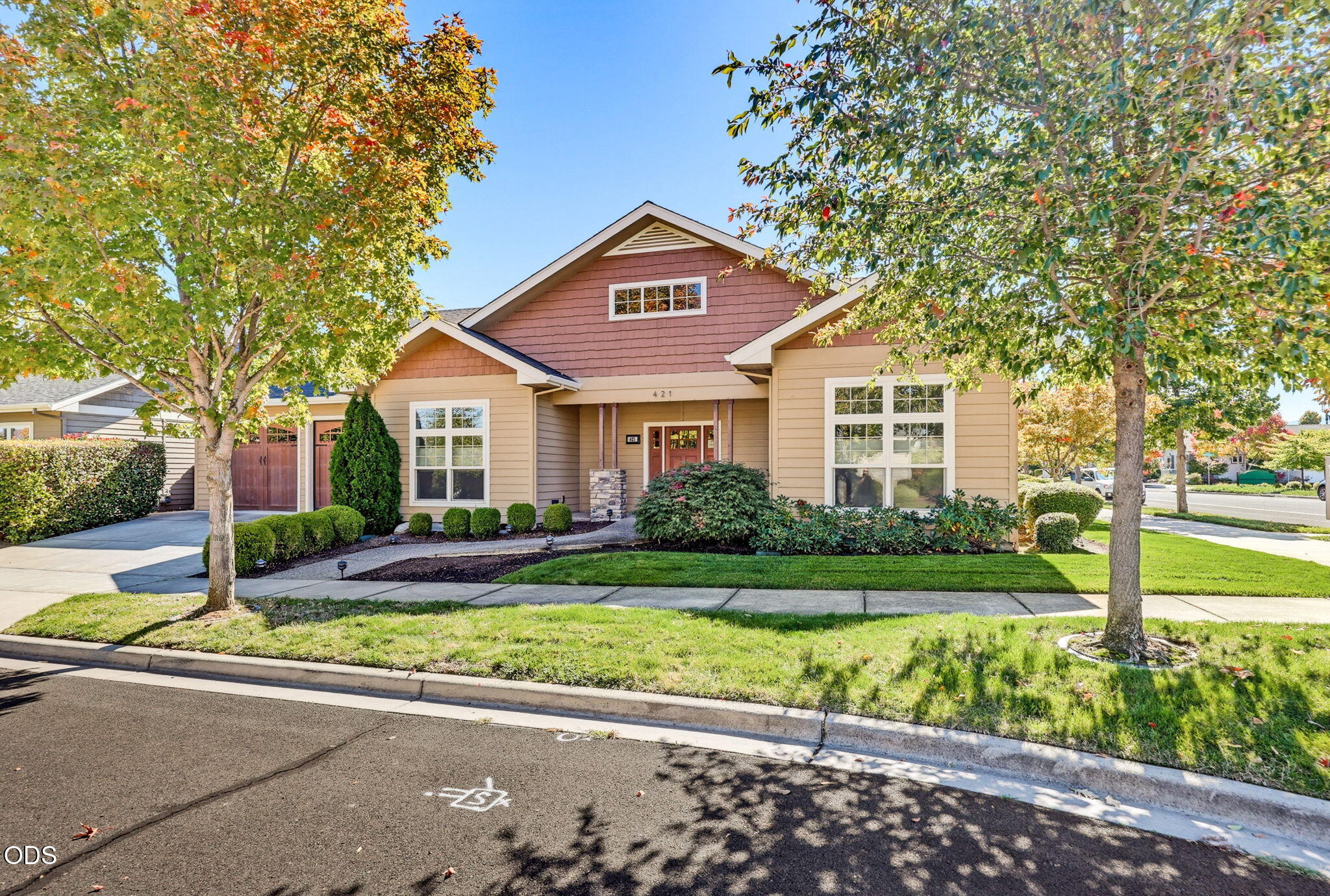 421 Stone Pointe Drive Central Point, OR 97502 - Photo 1 of 55 Gallery Image 1