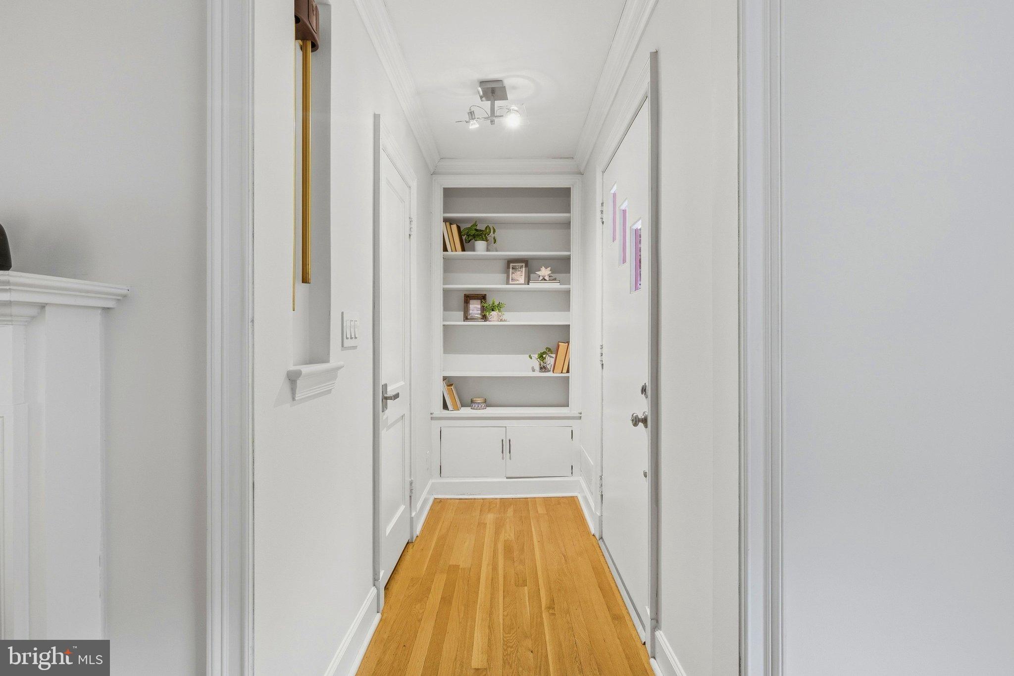 5602 Greenleaf Road Cheverly, MD 20743 - Photo 4 of 51 Entry space and coat closet