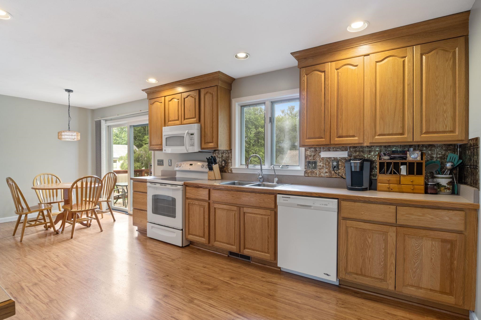6 Dacotah Street Hampton, NH 03842 - Photo 8 of 53