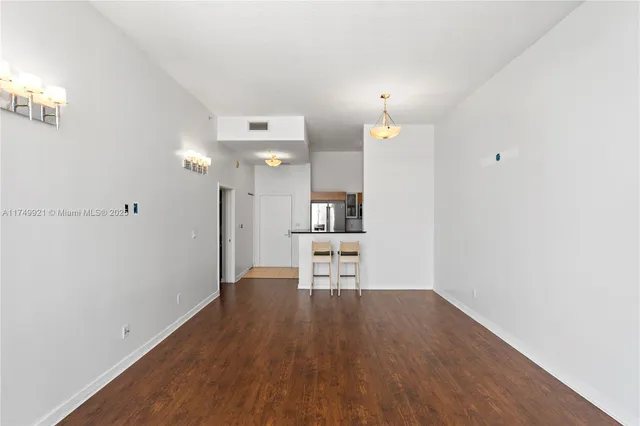 $495,000 | 335 South Biscayne Boulevard, Unit UPH02, Miami, FL 33131