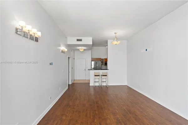 $495,000 | 335 South Biscayne Boulevard, Unit UPH02, Miami, FL 33131