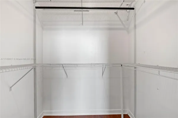 $495,000 | 335 South Biscayne Boulevard, Unit UPH02, Miami, FL 33131