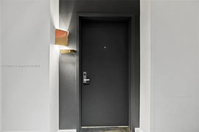 $495,000 | 335 South Biscayne Boulevard, Unit UPH02, Miami, FL 33131