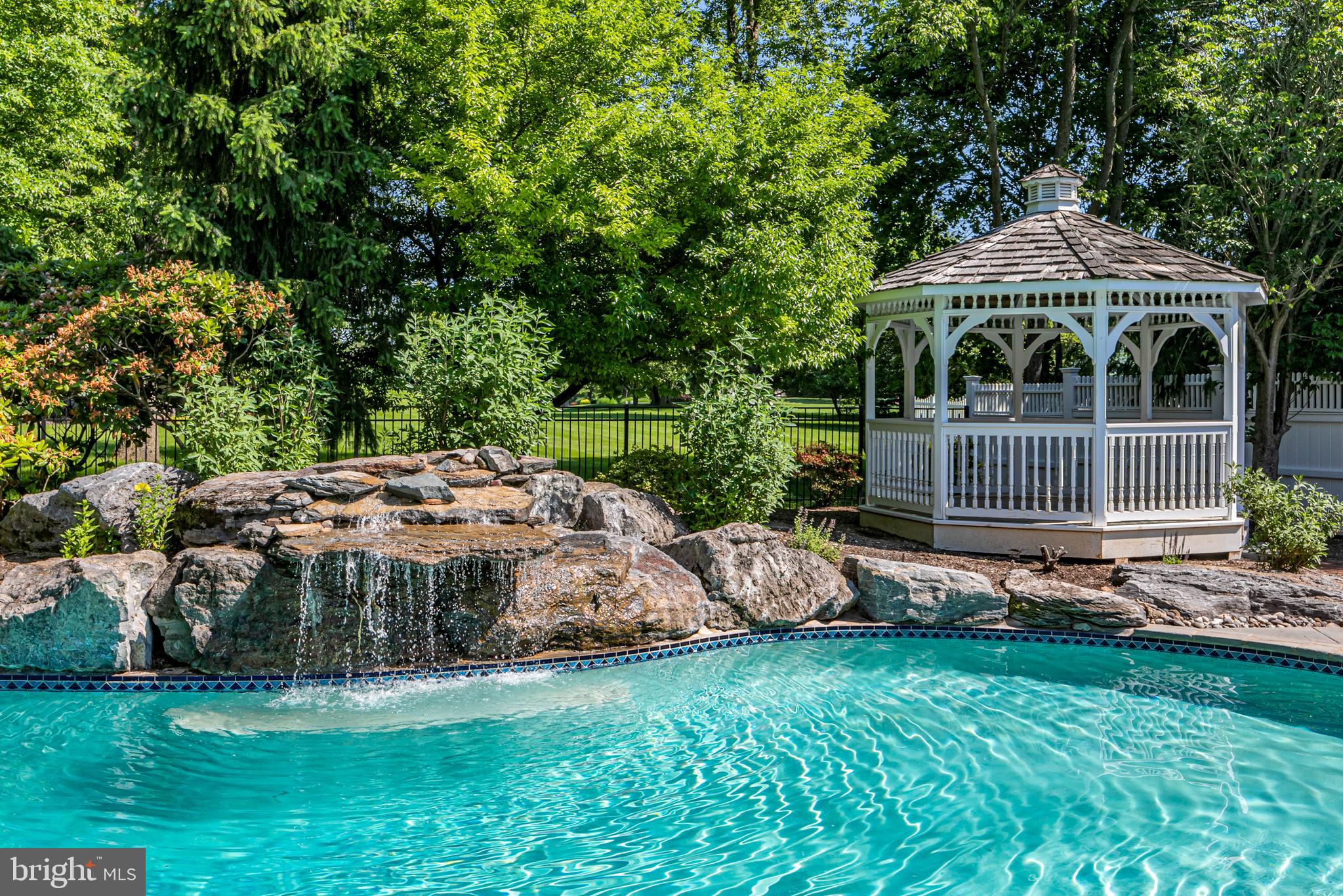 5 Woodmere Way Pennington, NJ 08534 - Photo 17 of 38