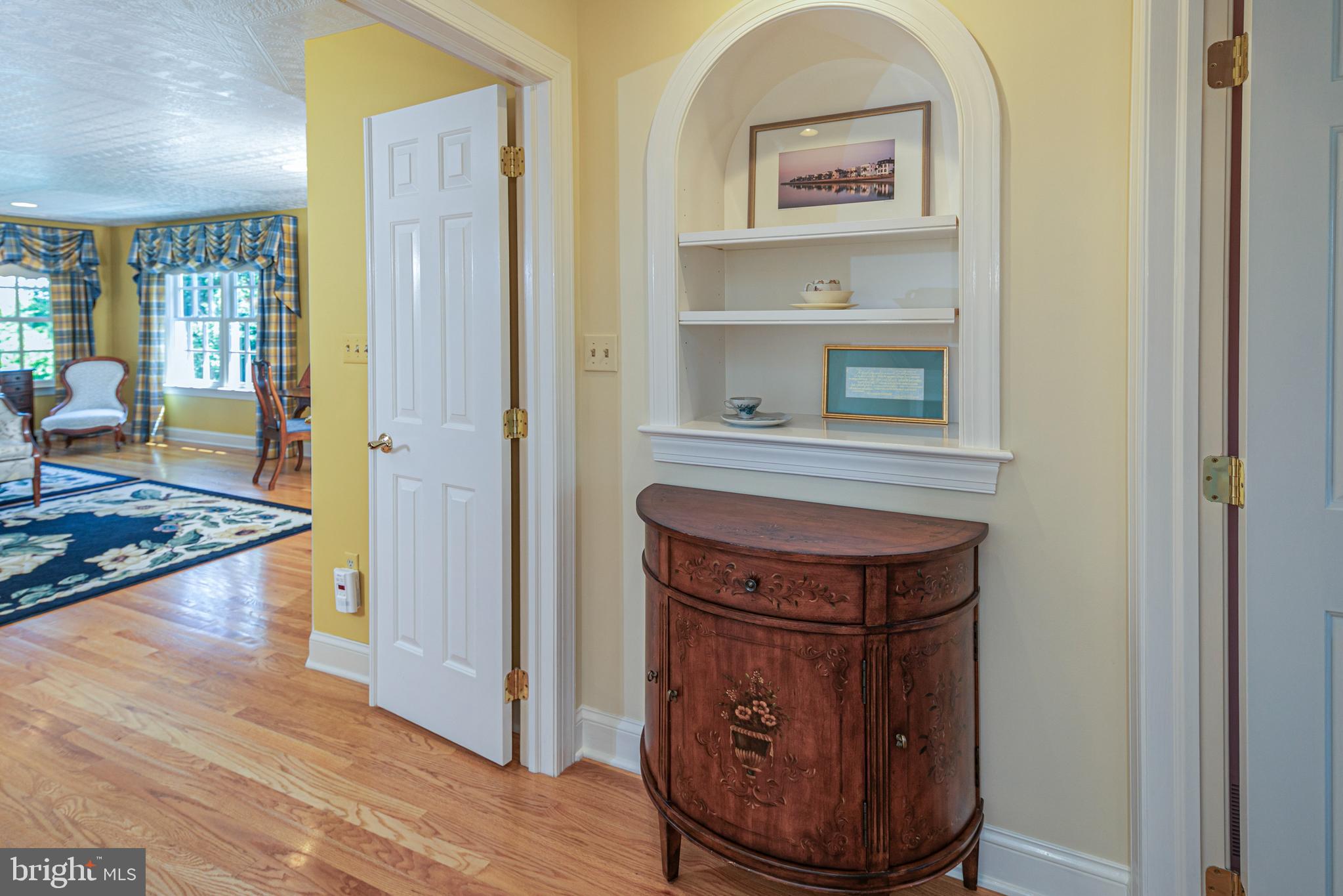 5 Woodmere Way Pennington, NJ 08534 - Photo 22 of 38