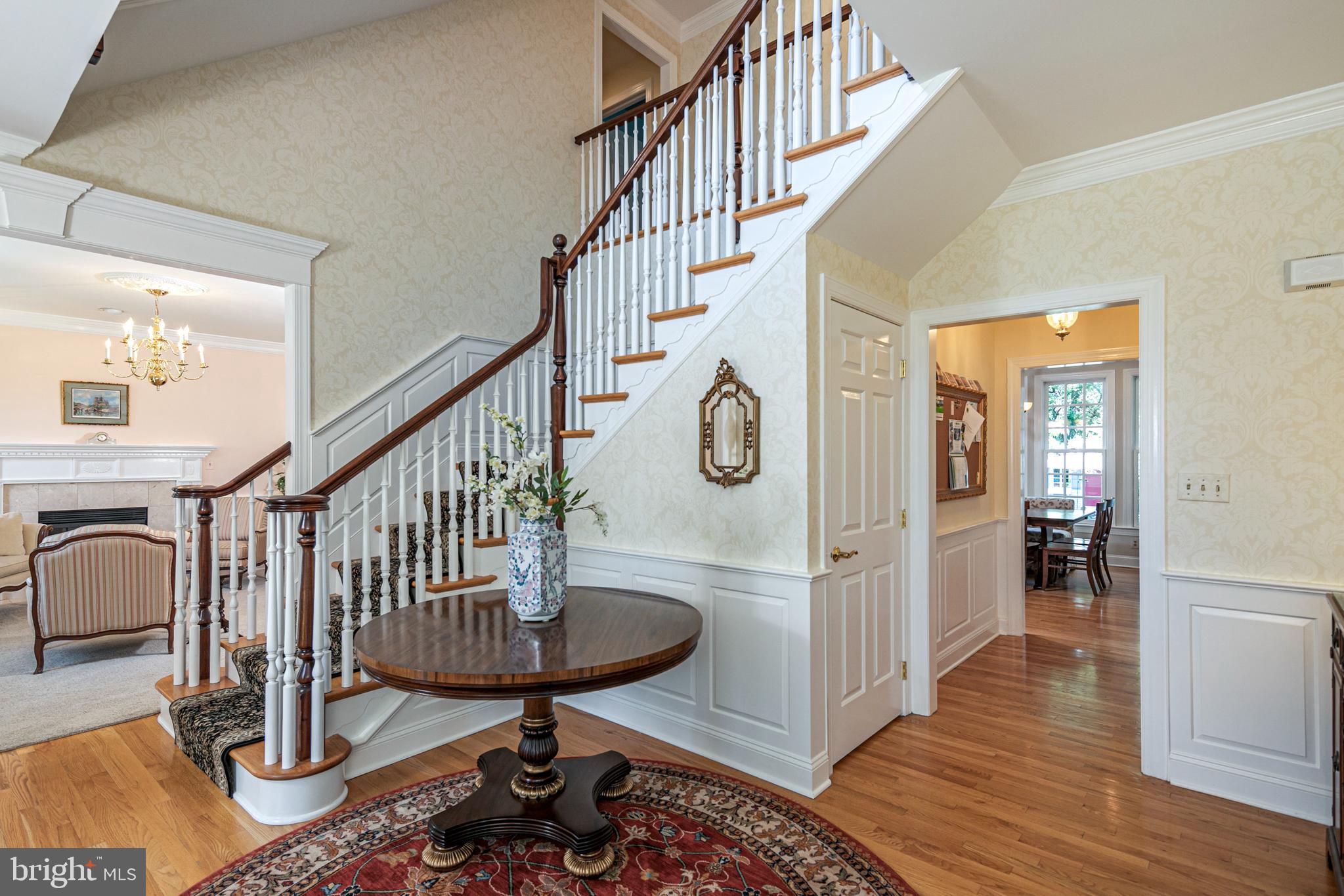 5 Woodmere Way Pennington, NJ 08534 - Photo 3 of 38