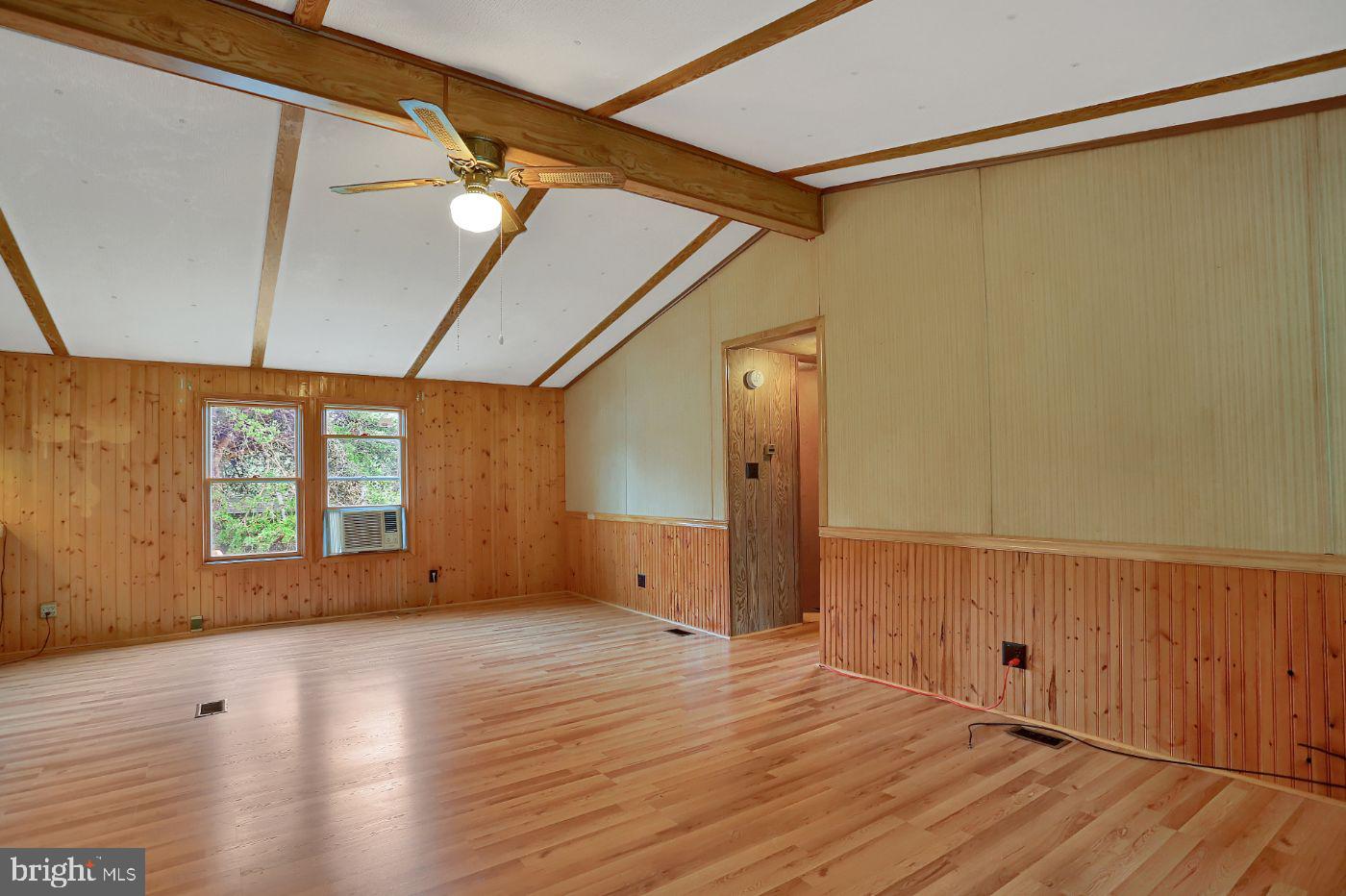 440 East Butter Road York, PA 17404 - Photo 3 of 43