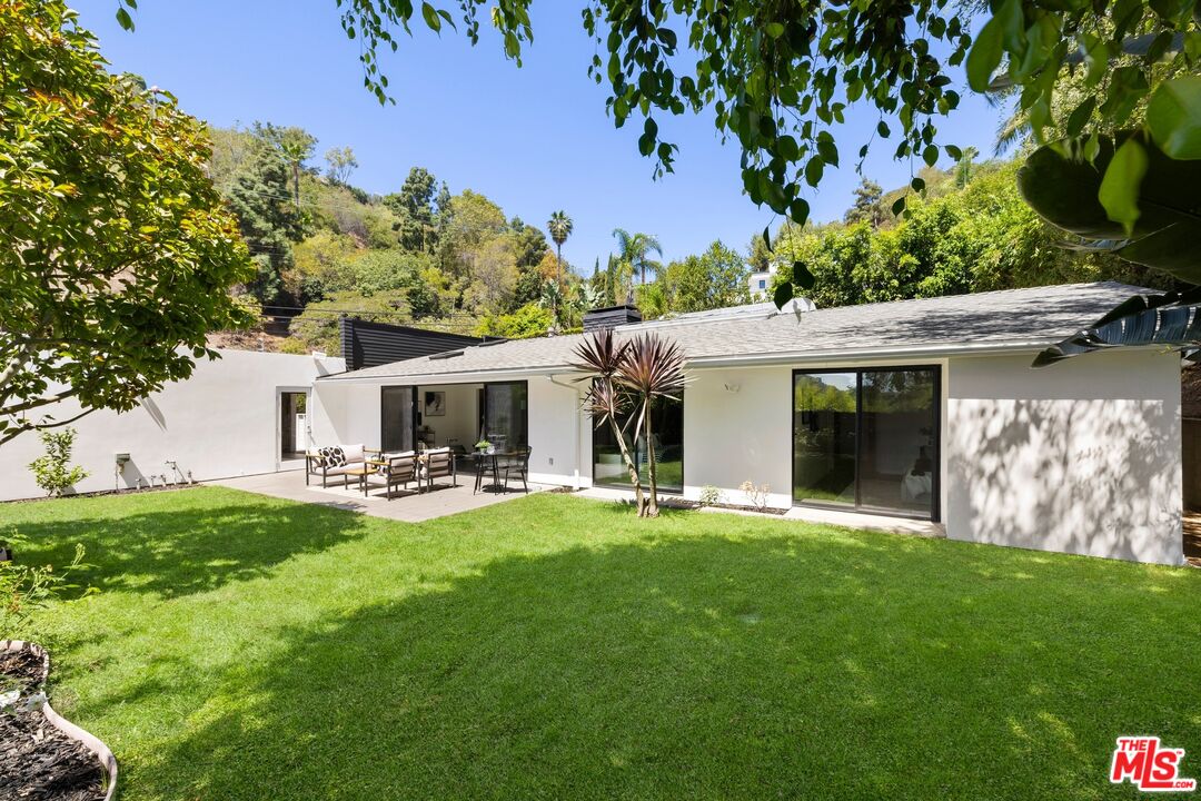 2100 Roscomare Road Los Angeles, CA 90077 - Photo 20 of 24 Gallery Image 20