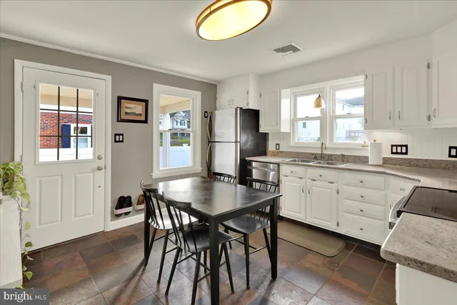 $2,500 | 88 East College Avenue, Wernersville, PA 19565