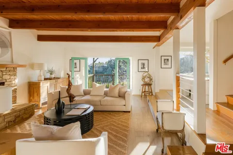 $3,195,000 | 1030 North Kenter Avenue, Los Angeles, CA 90049