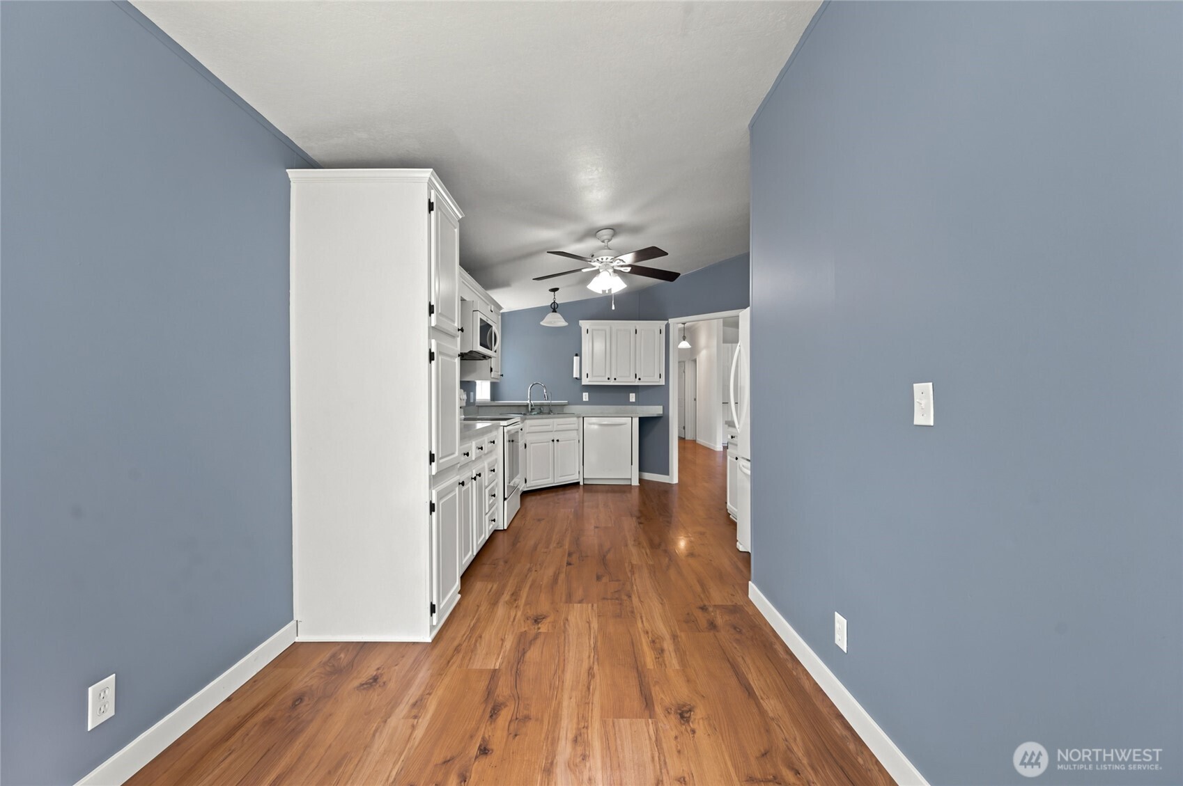 111 Shallow Shore Road Bellingham, WA 98229 - Photo 16 of 35