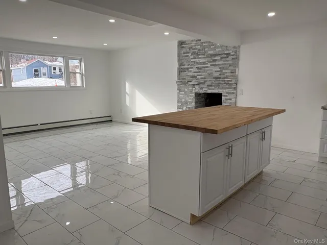 $3,000 | 40 Hillside Avenue, Unit A, New Windsor, NY 12553