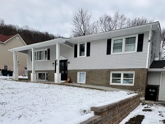 $3,000 | 40 Hillside Avenue, Unit A, New Windsor, NY 12553