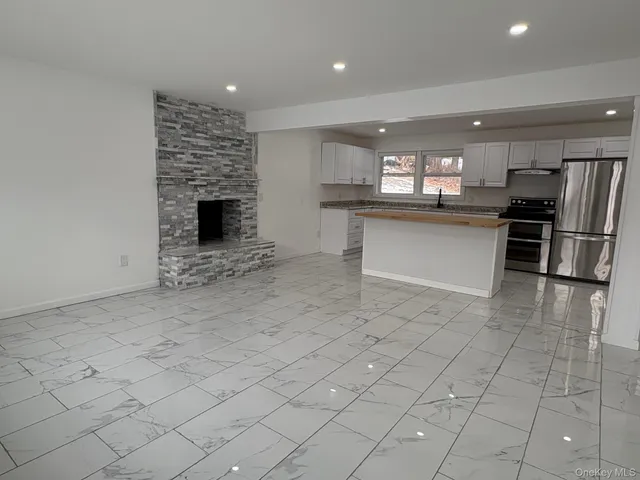 $3,000 | 40 Hillside Avenue, Unit A, New Windsor, NY 12553