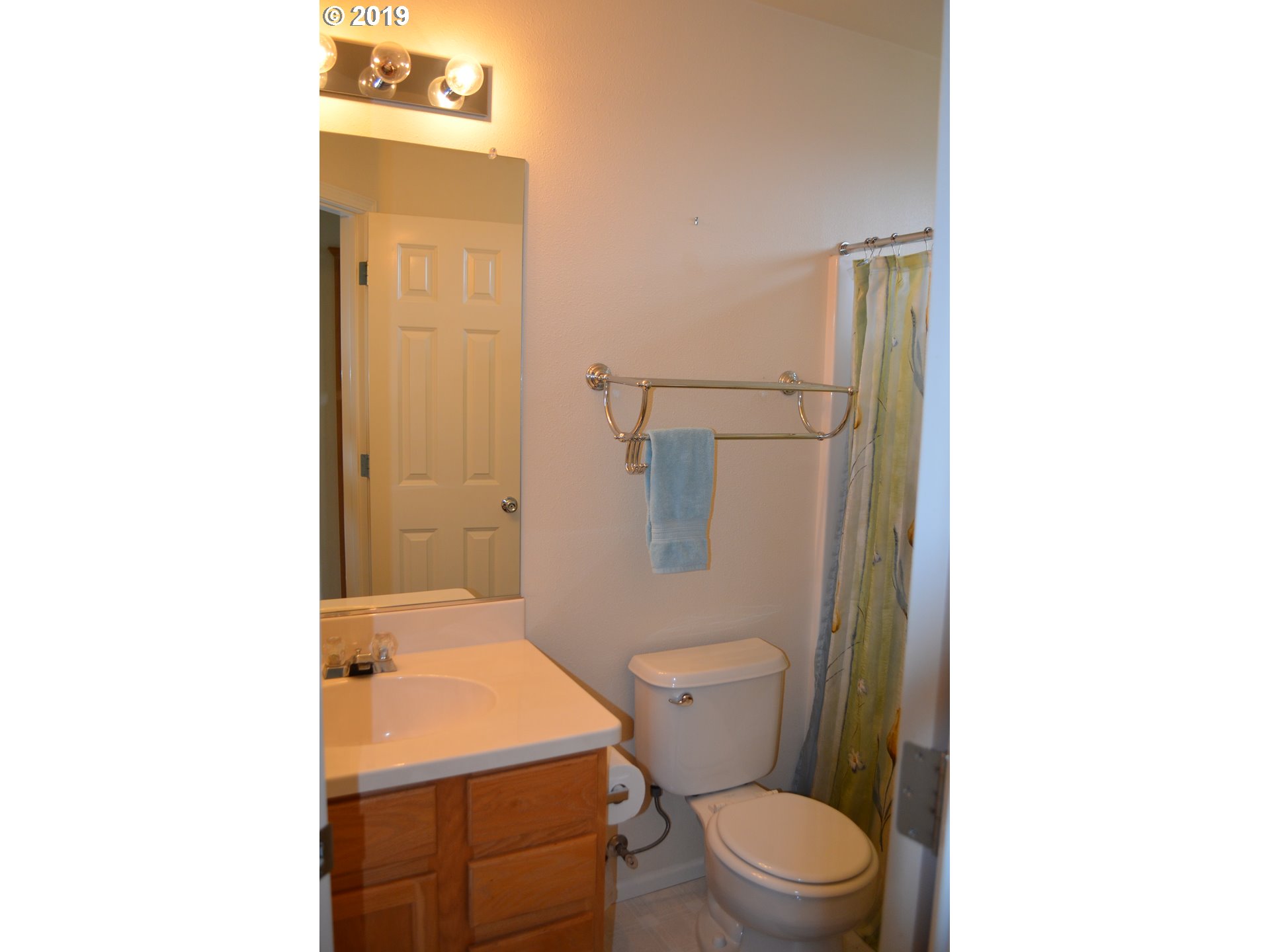 5421 Wales Drive Eugene, OR 97402 - Photo 16 of 20