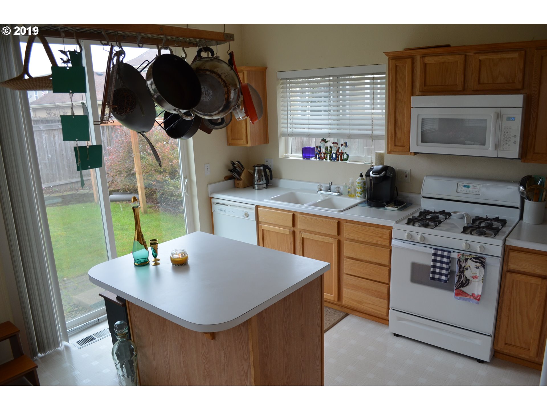 5421 Wales Drive Eugene, OR 97402 - Photo 7 of 20