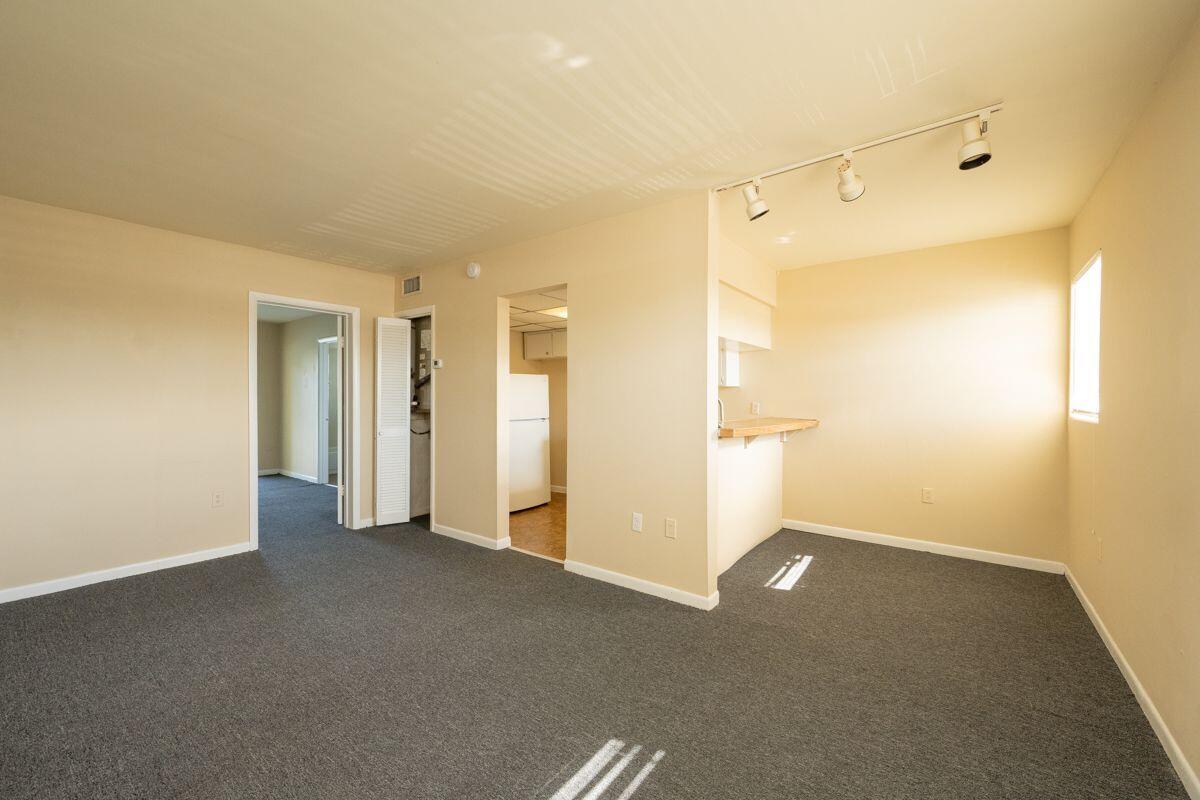 201 Coppitt Road, Unit 203B Key West, FL 33040 - Photo 4 of 12 living