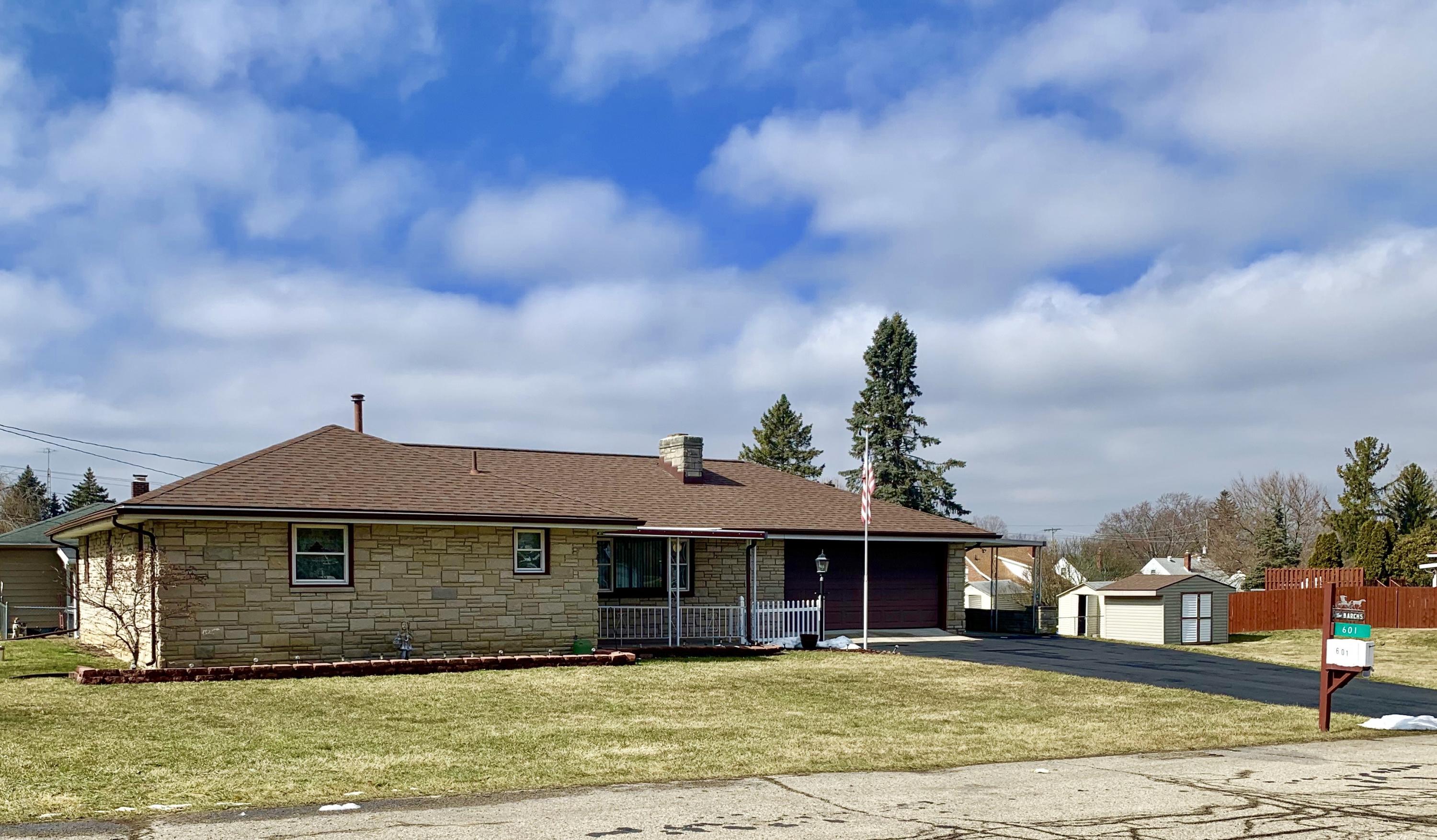 601 Stevison Drive Springfield, OH 45503 - Photo 2 of 55
