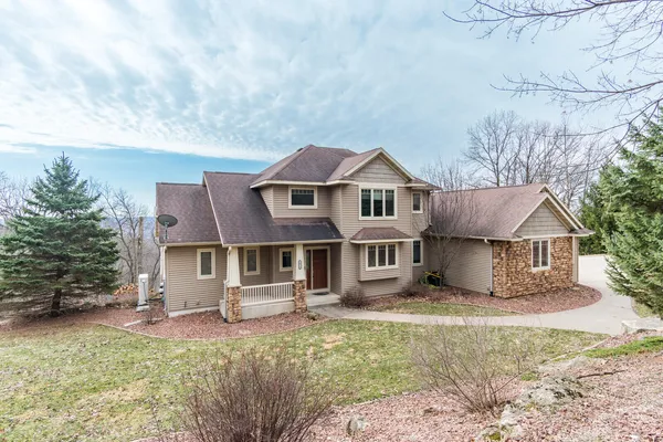 $765,900 | N5076 Wildflower Lane, Hamilton, WI 54669