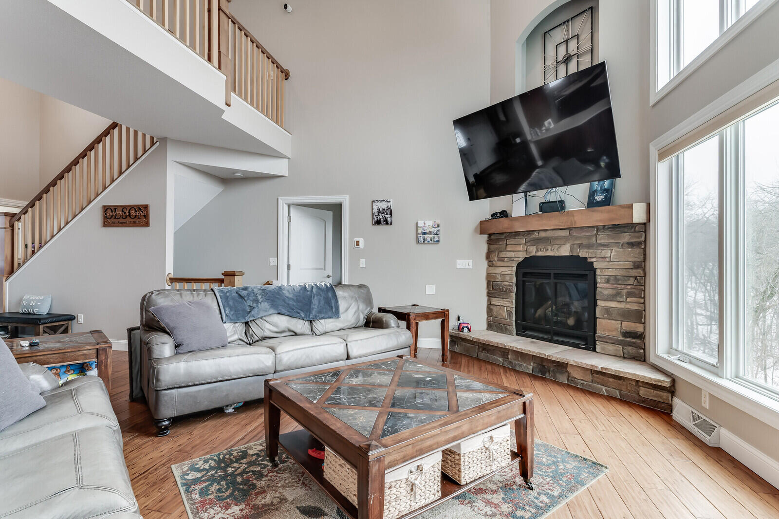 N5076 Wildflower Lane Hamilton, WI 54669 - Photo 15 of 47 18_N5076WildflowerLn_LivingRm2_mls