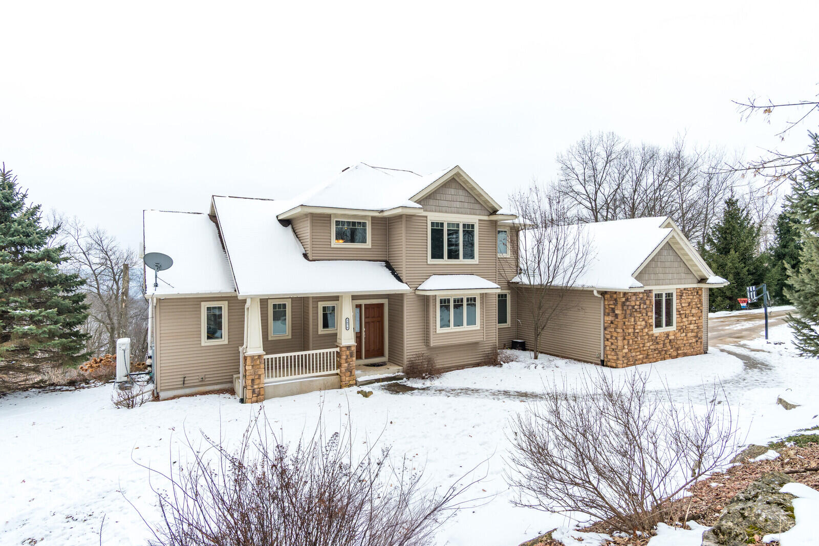 N5076 Wildflower Lane Hamilton, WI 54669 - Photo 3 of 47 View of the front from the road.