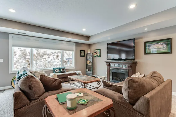$765,900 | N5076 Wildflower Lane, Hamilton, WI 54669
