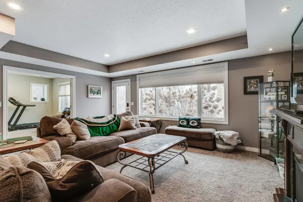 $765,900 | N5076 Wildflower Lane, Hamilton, WI 54669