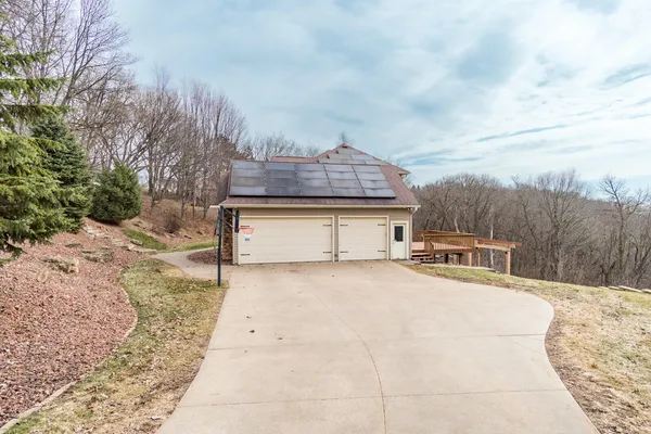 $765,900 | N5076 Wildflower Lane, Hamilton, WI 54669