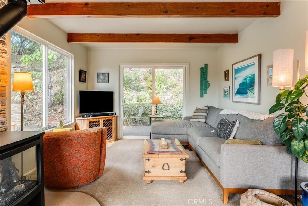 571 Corralitos Road Arroyo Grande, CA 93420 - Photo 19 of 54 Living room