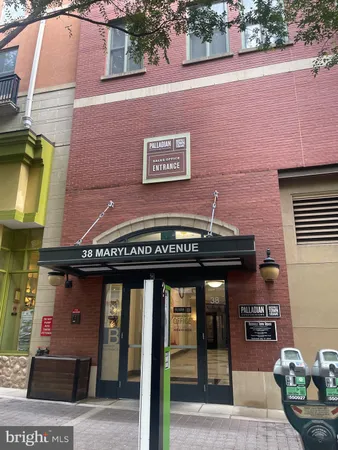 $2,200 | 38 Maryland Avenue, Unit 418, Rockville, MD 20850
