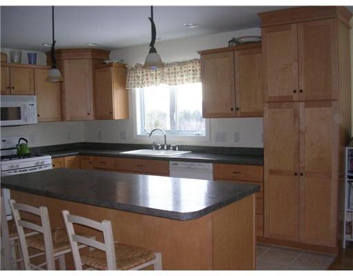 25 Field View Road Fryeburg, ME 04037 - Photo 7 of 20 Kitchen.