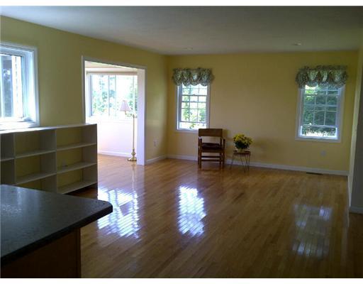 25 Field View Road Fryeburg, ME 04037 - Photo 8 of 20 Living Room.