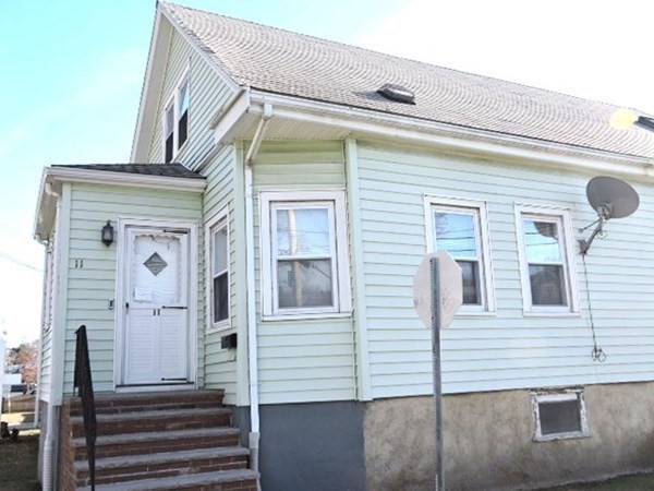11 Guild Road Saugus, MA 01906 - Photo 4 of 39 Gallery Image 4