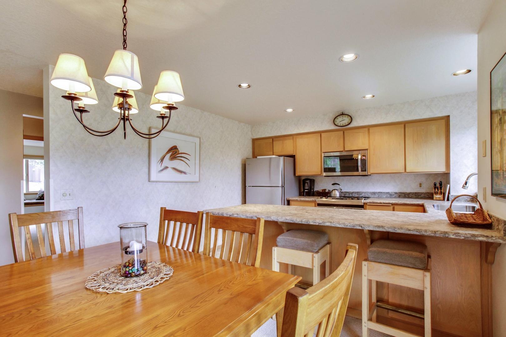 57321 Beaver Ridge Loop, Unit 1 Sunriver, OR 97707 - Photo 8 of 28 R1 Kitchen from slider