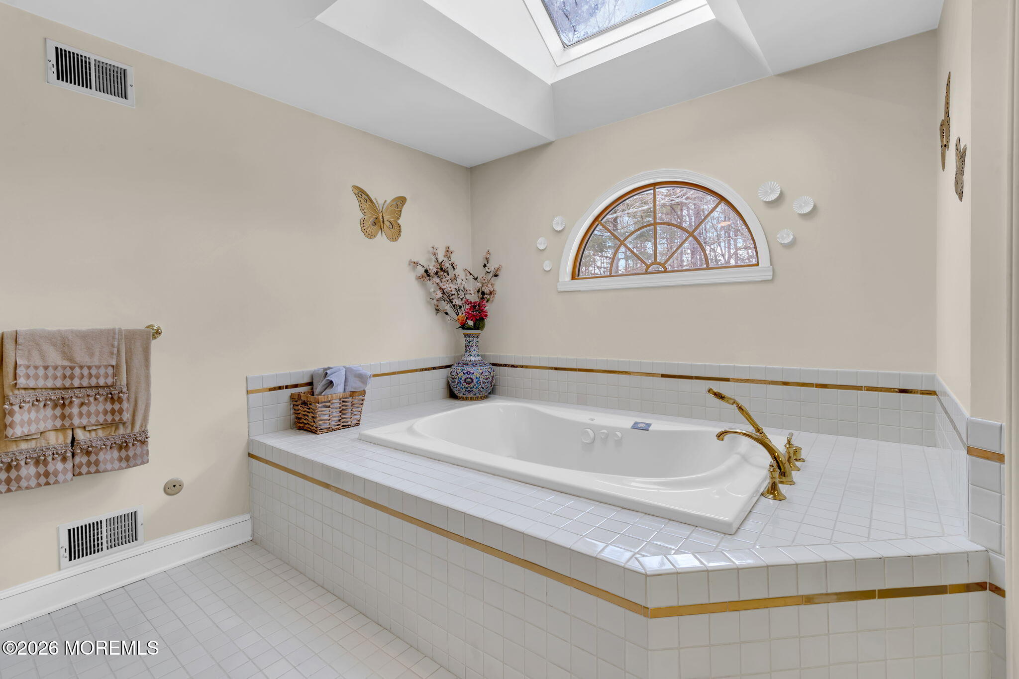 7 Koala Court Colts Neck, NJ 07722 - Photo 34 of 60 48-web-or-mls-DSC08090