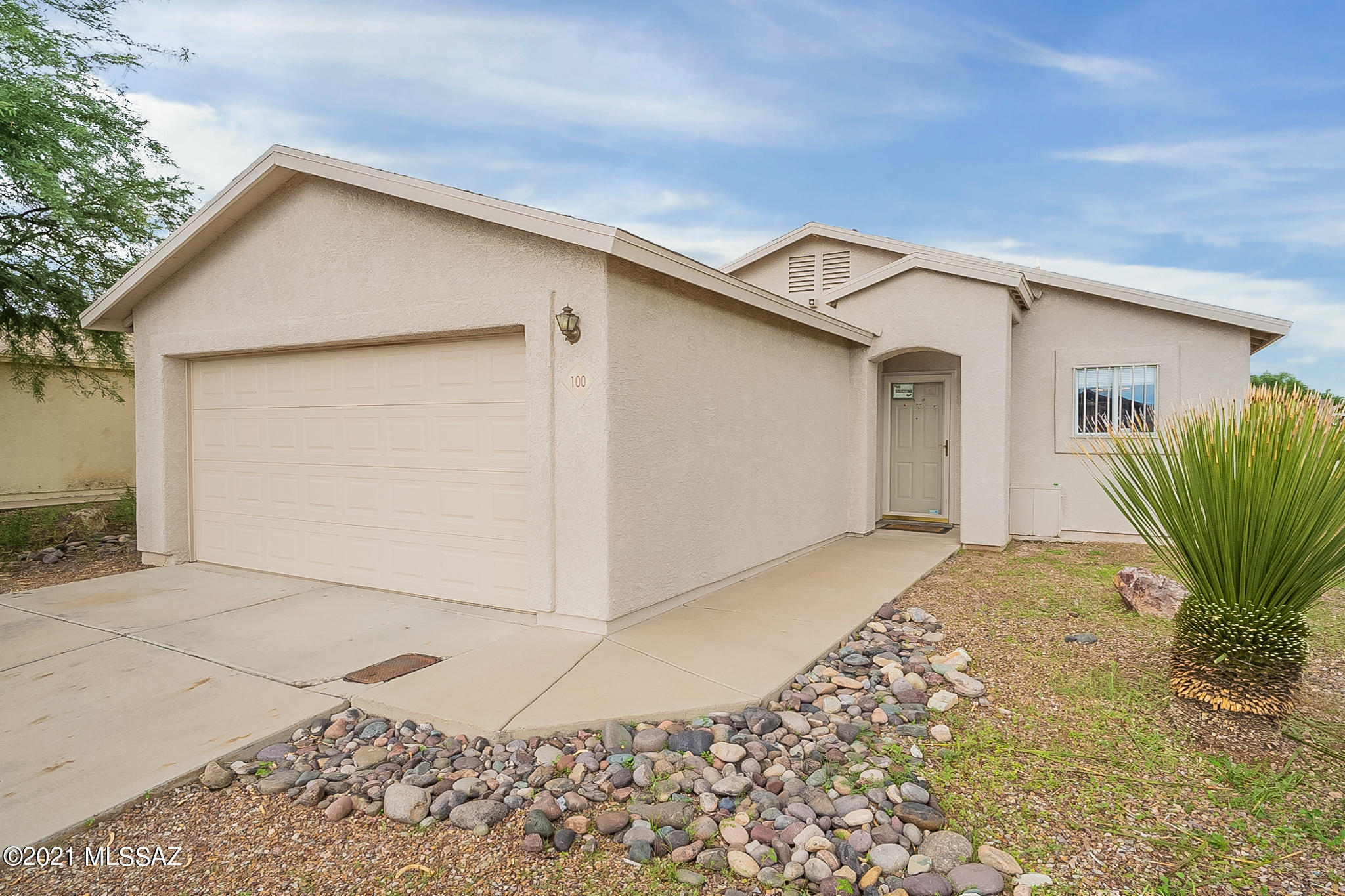 100 East Medina Road Tucson, AZ 85756 - Photo 1 of 17