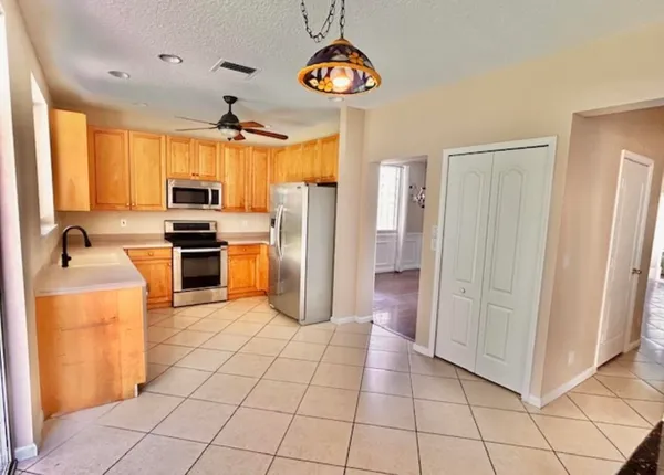 $3,800 | 2903 Southwest Pond Way, Unit 2, Palm City, FL 34990