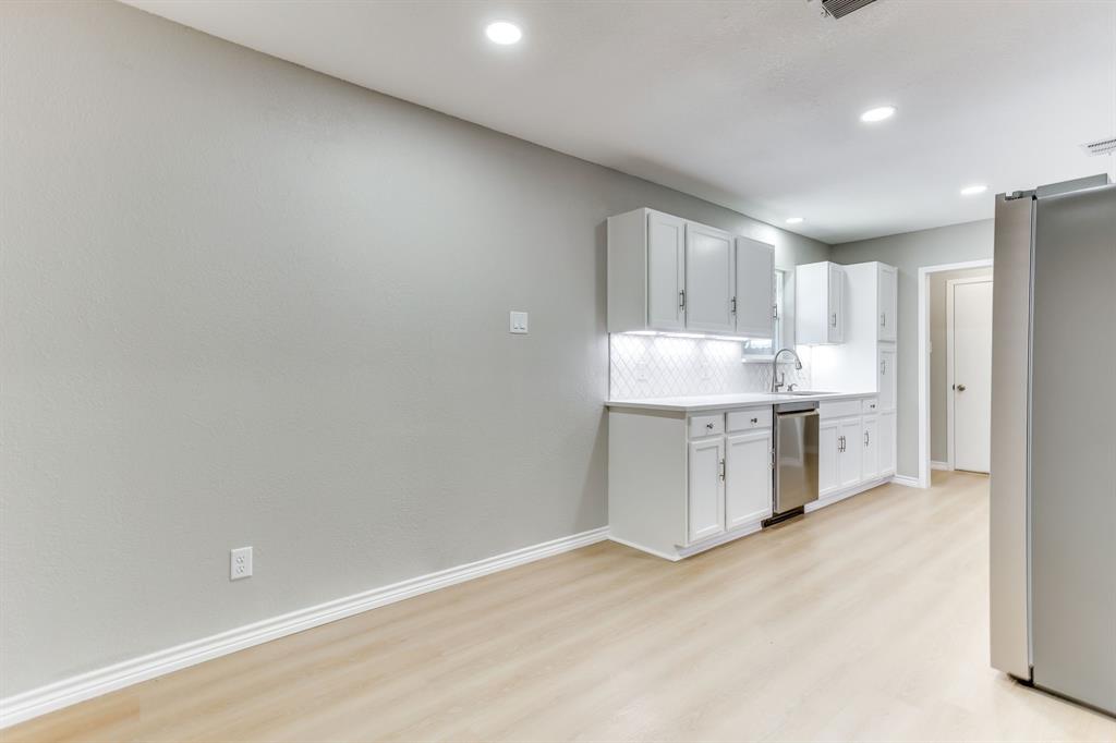 2709 Springbrooke Drive Hurst, TX 76054 - Photo 16 of 40