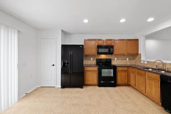 a view of a utility room