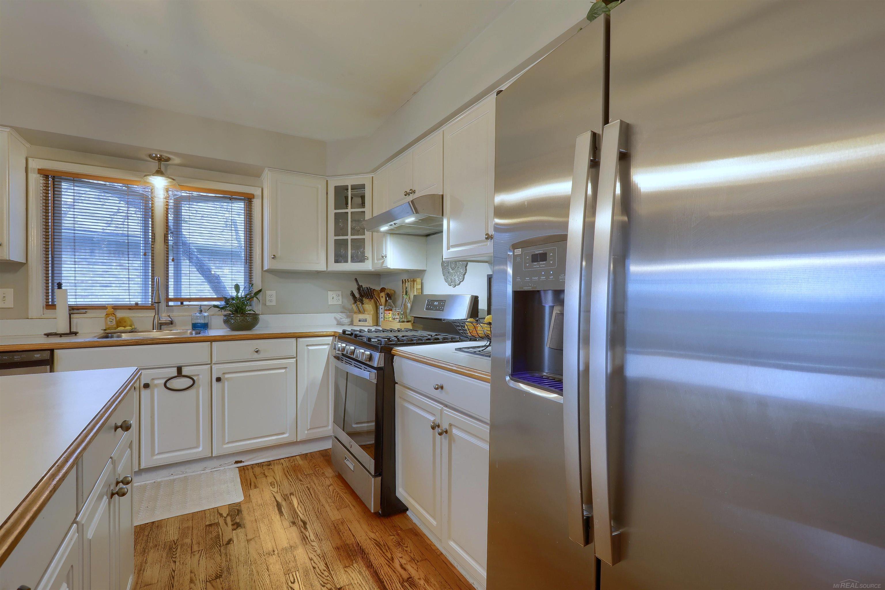 38895 Ridgeview Circle, Unit 58 Clinton Township, MI 48036 - Photo 11 of 33