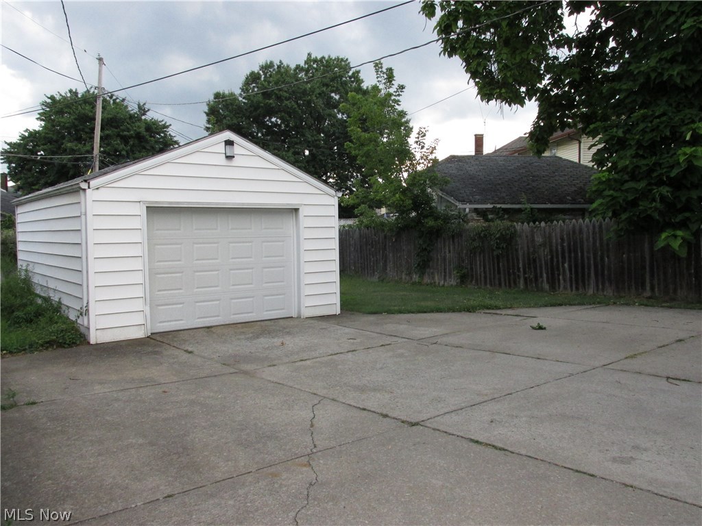 2252 Lake Rd Boulevard Northwest Canton, OH 44708 - Photo 20 of 22 Gallery Image 20