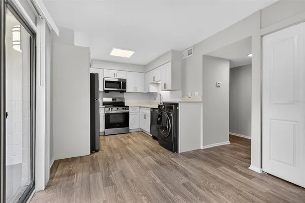 $1,661 | 612 Bass Court, Unit TH607, Dunedin, FL 34698